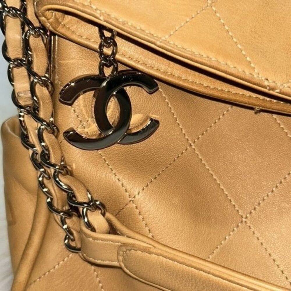 CHANEL Tan Hobo Bag - Picture 5 of 16